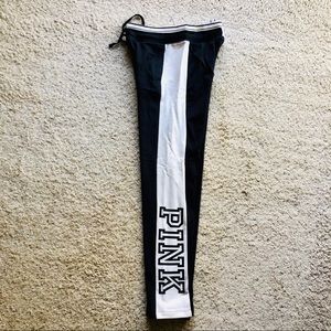 🆕 Victoria’s Secret PINK logo sweatpants size XS